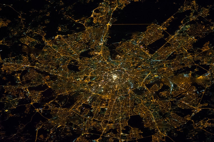 SpaceviewMoscowNight_750x499